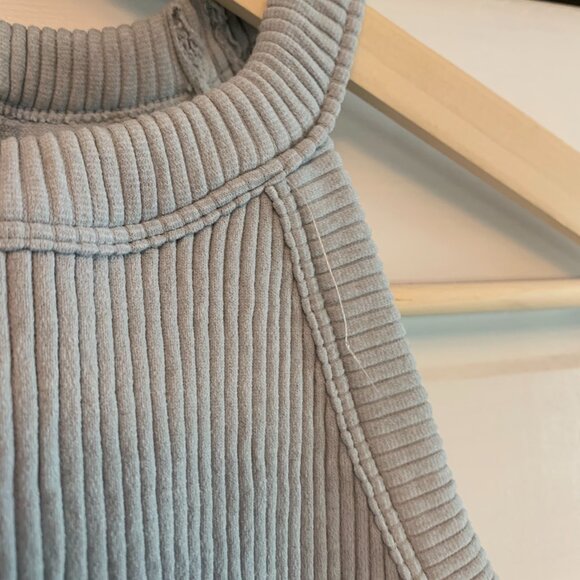 Aerie grey bramie tank top - Picture 2 of 4